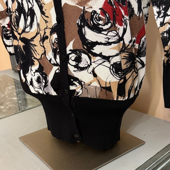 Joseph A Large Floral Button Cardigan Sweater Black, Brown, White, Red - Picture 3 of 7